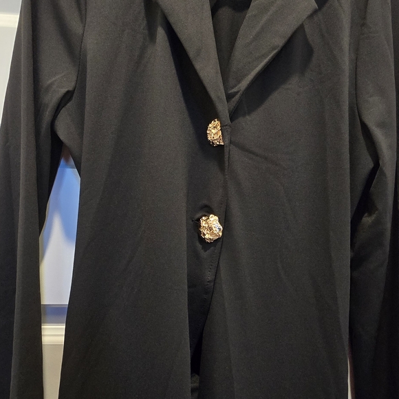 Elegant Black Women's Jumpsuit - Picture 12 of 16